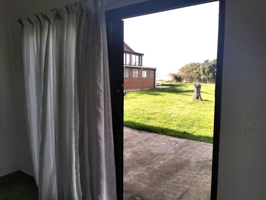 To Let 2 Bedroom Property for Rent in Aalwyndal Western Cape